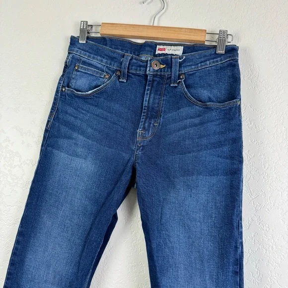 Wrangler | slim straight dark washed jeans | 29x32 - Picture 2 of 5